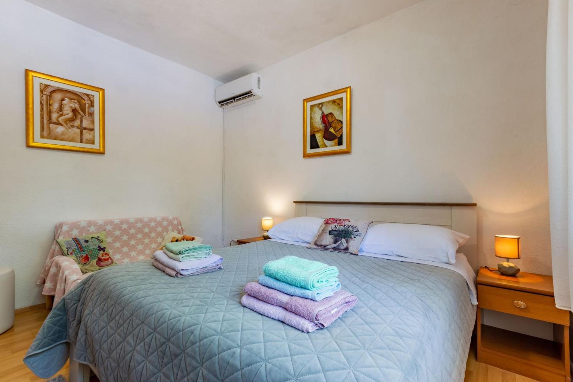Holiday Home Flora Zadar Bagian luar foto