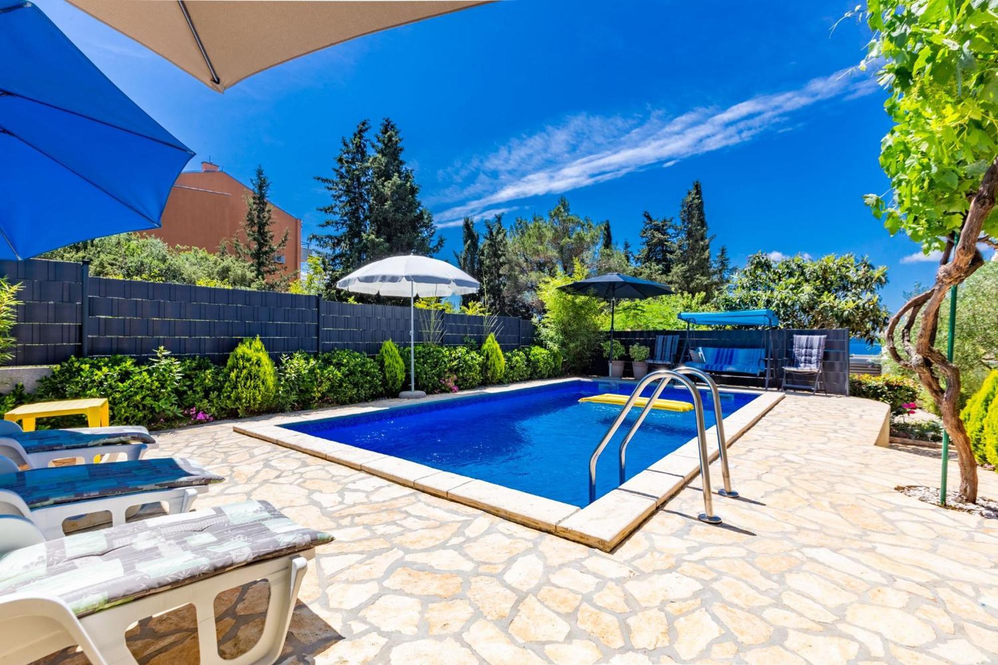 Holiday Home Flora Zadar Bagian luar foto