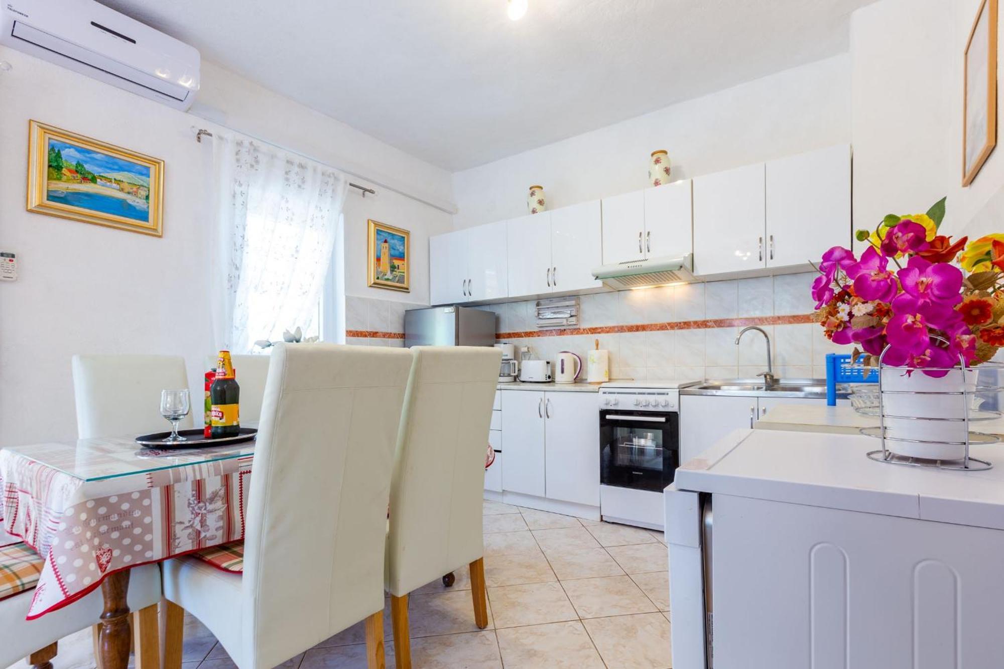Holiday Home Flora Zadar Bagian luar foto