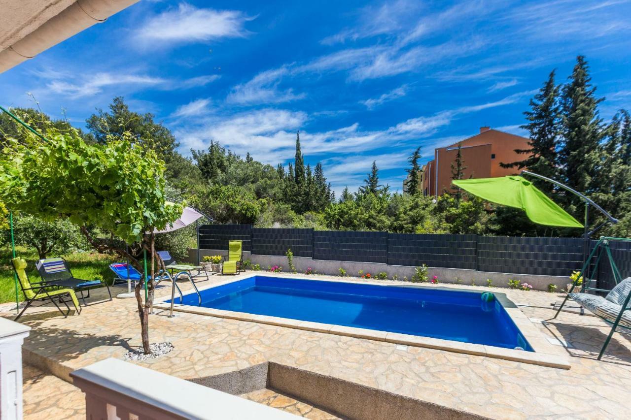 Holiday Home Flora Zadar Bagian luar foto