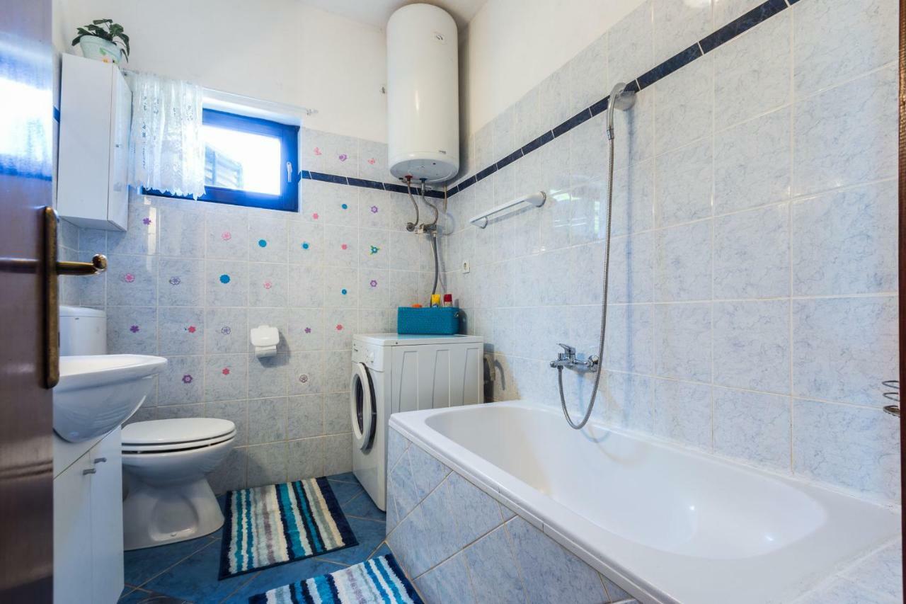 Holiday Home Flora Zadar Bagian luar foto