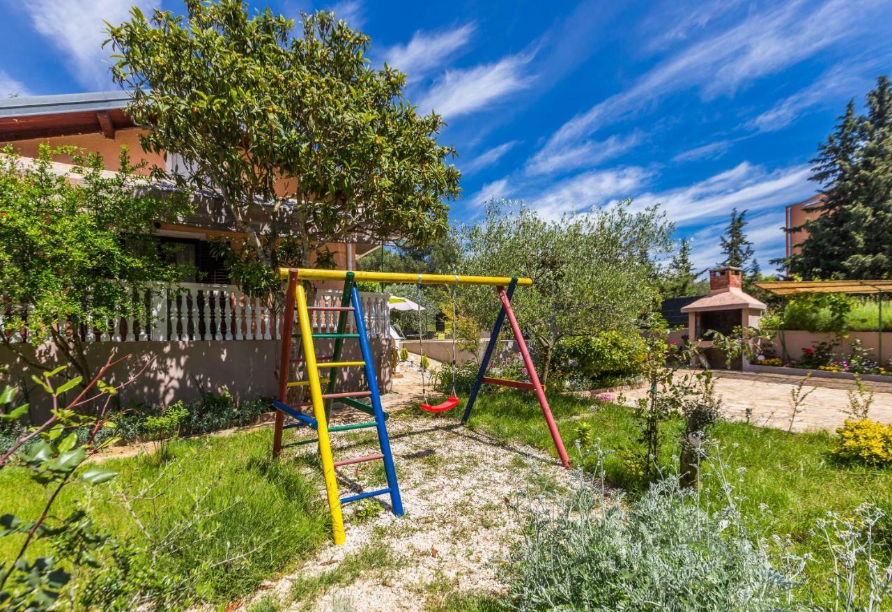 Holiday Home Flora Zadar Bagian luar foto