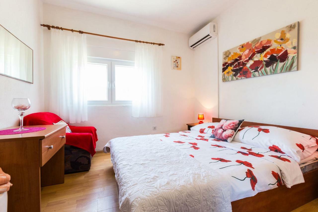 Holiday Home Flora Zadar Bagian luar foto