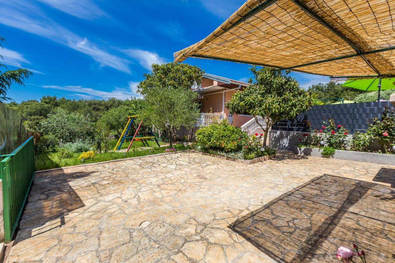 Holiday Home Flora Zadar Bagian luar foto